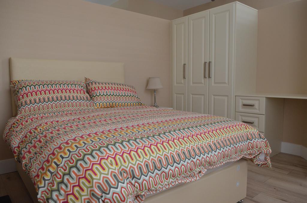 Blessings Studio Apartments Cootehill Екстер'єр фото